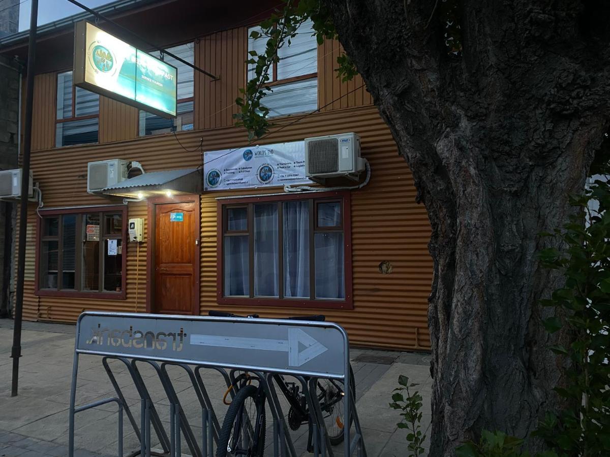 World'S End Hostal Puerto Natales Esterno foto